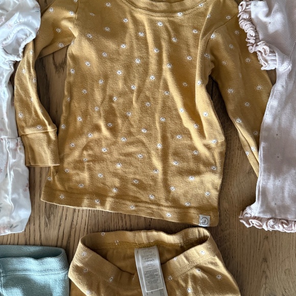 Huge Lot Toddler Girl 2t Lulu Roo Mizrah Etc Bundle Pajama Sets Shirt Joggers - Picture 5 of 7